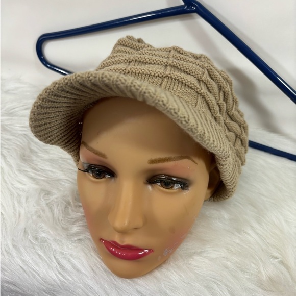 NWOT Cap With Bill Tan OS - Picture 2 of 6